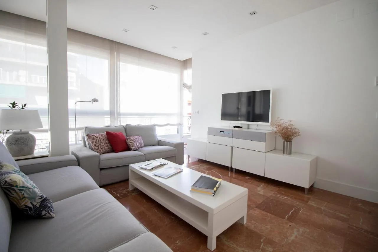 Apartments Ole-Plaza De Cuba 세비야 0*,  스페인